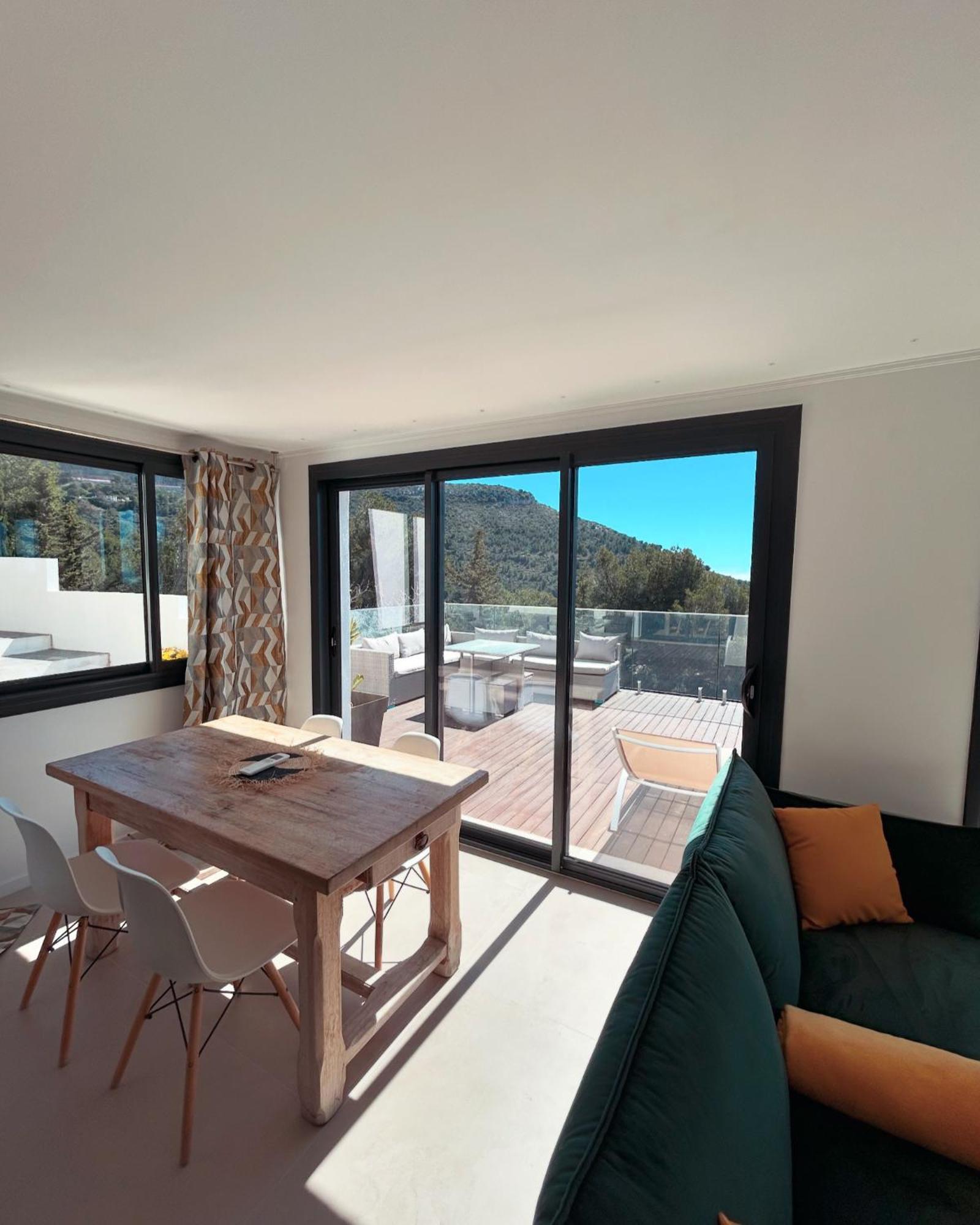 Eze - Appartement Dans Bas De Villa Avec Piscine Pres De Monaco Exterior foto