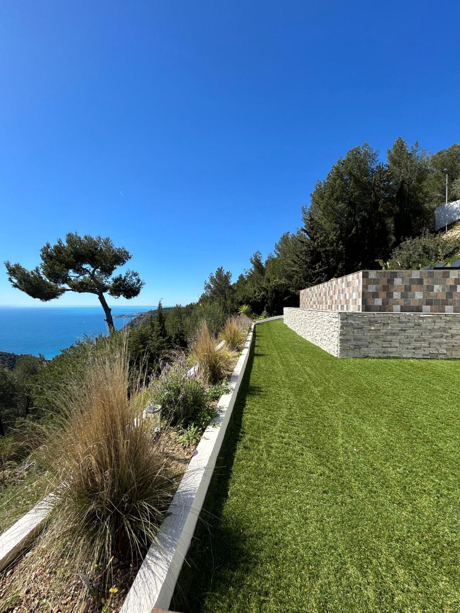 Eze - Appartement Dans Bas De Villa Avec Piscine Pres De Monaco Exterior foto